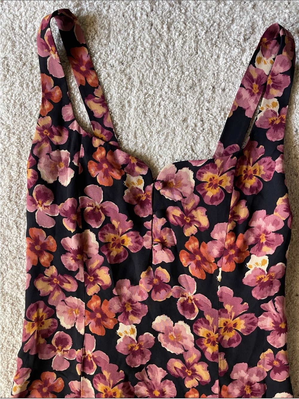 ✨NWT✨Reformation Laine Floral Midi
Dress in Pansy - Picture 4 of 9